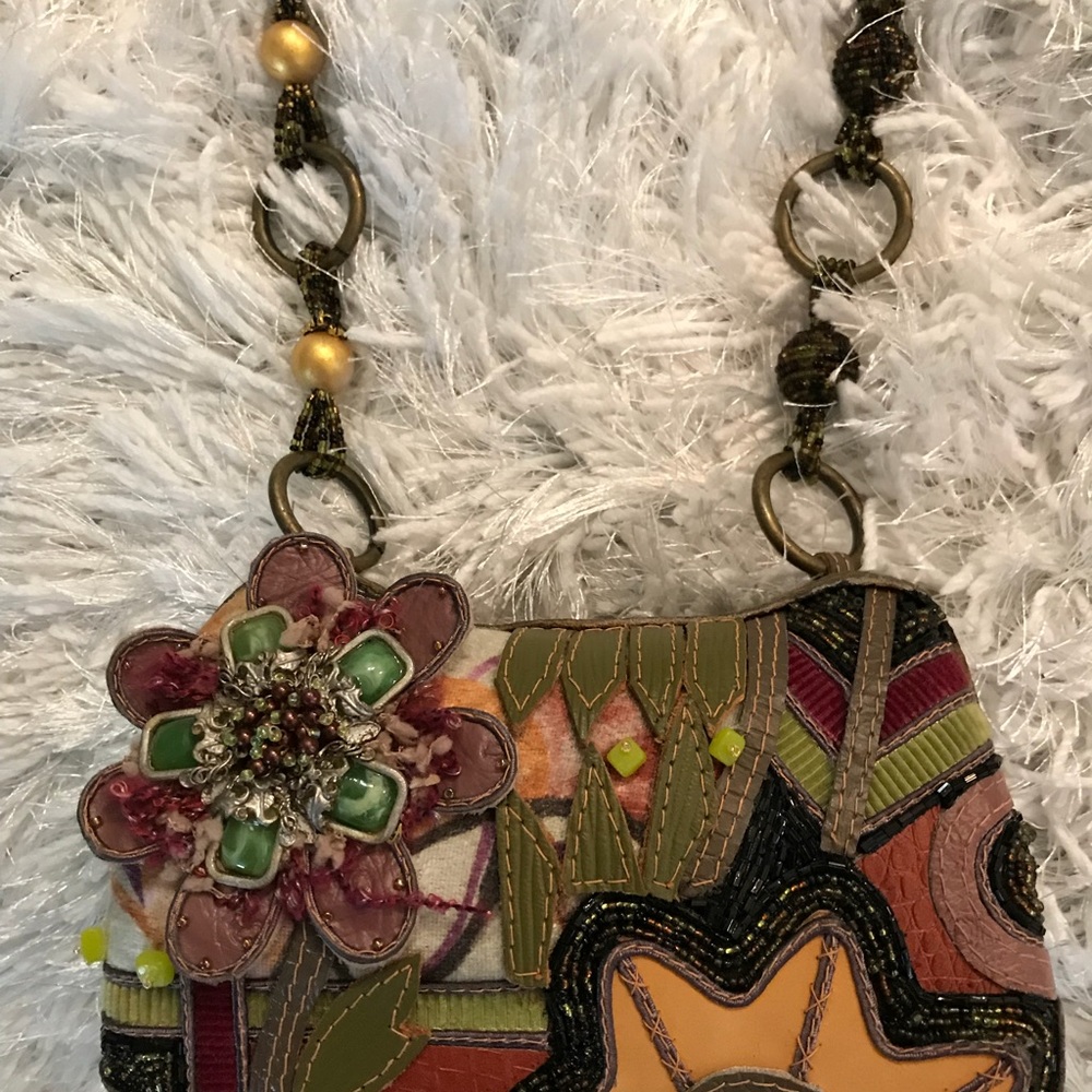 Mary Frances custom handmade sm bag. Beading.&lthr